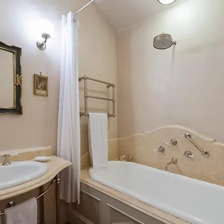 A Spectacular Located Next To The Romantic Clos De Mur * Blevio