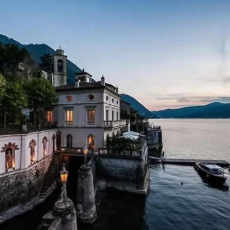 A Spectacular Located Next To The Romantic Clos De Mur Holiday home *